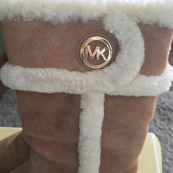 NIB Michael Kors Sz 8 Tan Suede Boots - Picture 8 of 14